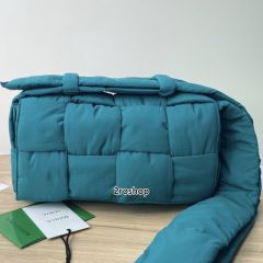 보테가베네타카세트크로스백