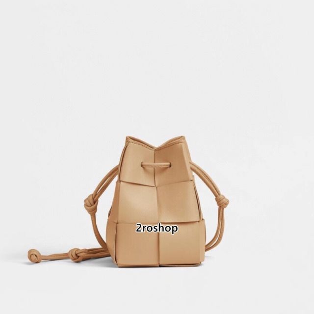 보테가베네타버킷백