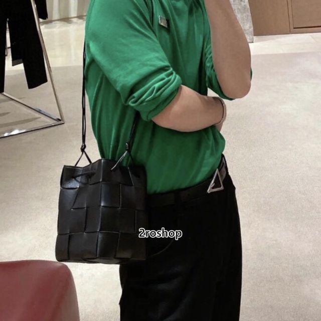 보테가베네타버킷백