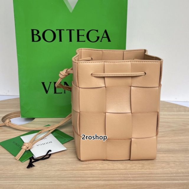 보테가베네타버킷백