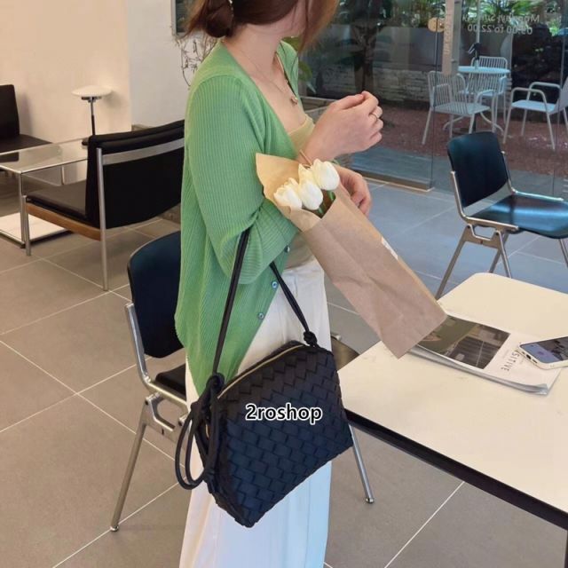 보테가베네타크로스백