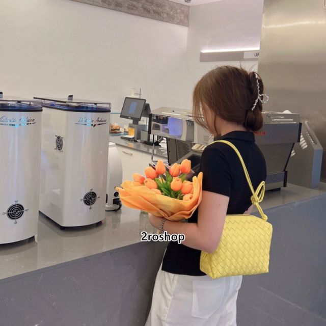 보테가베네타크로스백