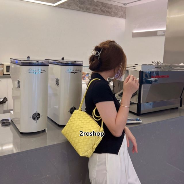 보테가베네타크로스백