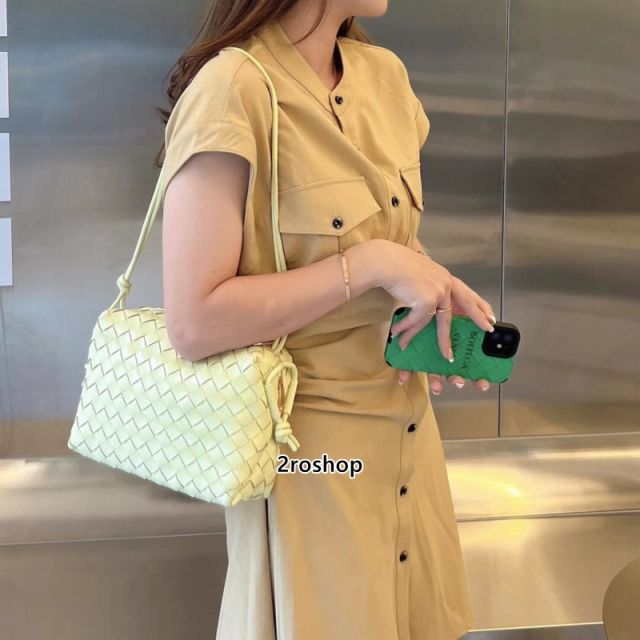 보테가베네타크로스백