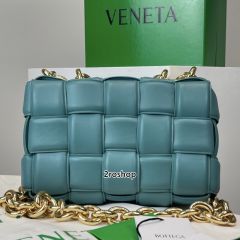 보테가베네타패딩체인카세트백