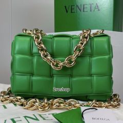 보테가베네타패딩체인카세트백