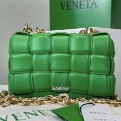 보테가베네타패딩체인카세트백