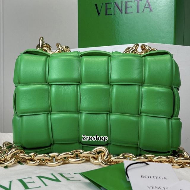 보테가베네타패딩체인카세트백