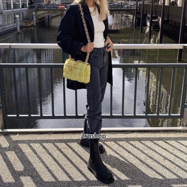 보테가베네타패딩체인카세트백