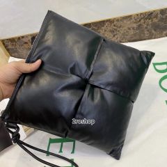 보테가베네타카세트파우치