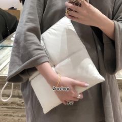 보테가베네타카세트파우치