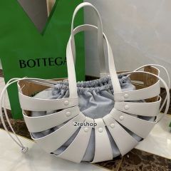 보테가베네타더쉘숄더백