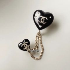 CHANEL 브로치