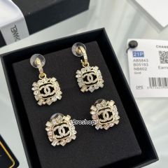 CHANEL 피어싱