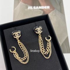 CHANEL 피어싱