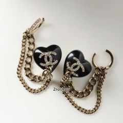 CHANEL 피어싱