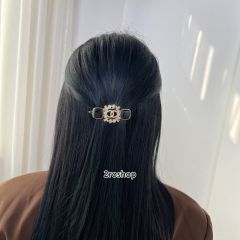 CHANEL 헤어핀