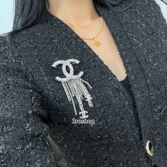CHANEL 브로치