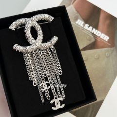 CHANEL 브로치