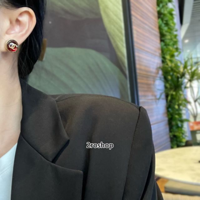 CHANEL 피어싱