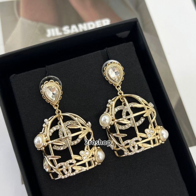 CHANEL 피어싱