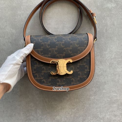 셀린느트리옹프숄더백