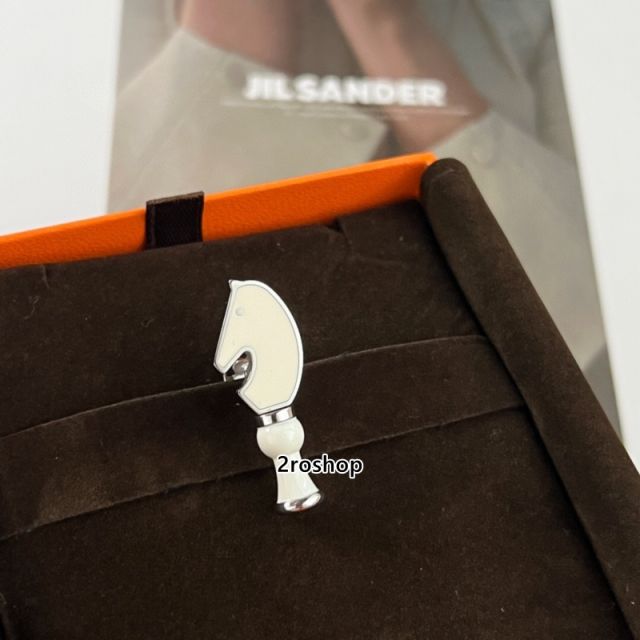 HERMES 브로치
