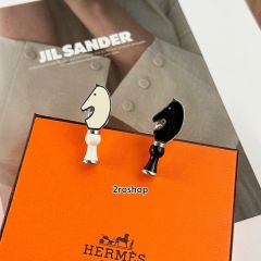 HERMES 브로치