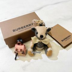 BURBERRY 키링