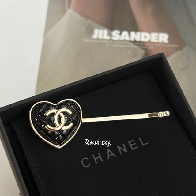 CHANEL 헤어핀