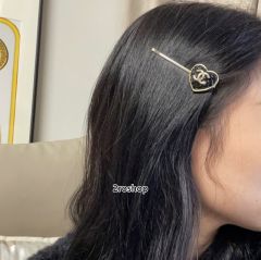 CHANEL 헤어핀