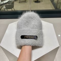 PRADA 모자