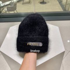PRADA 모자