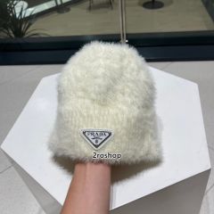 PRADA 모자
