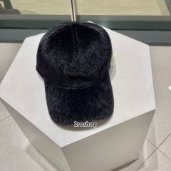 PRADA 모자