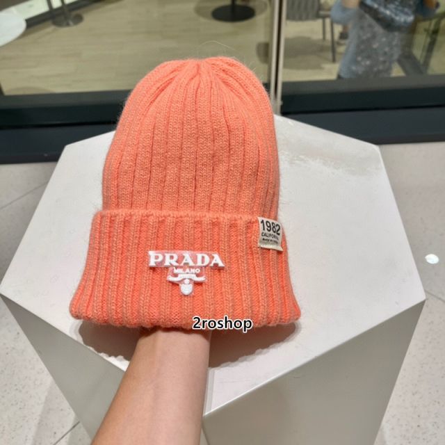 PRADA 모자