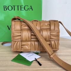 보테가베네타카세트크로스백