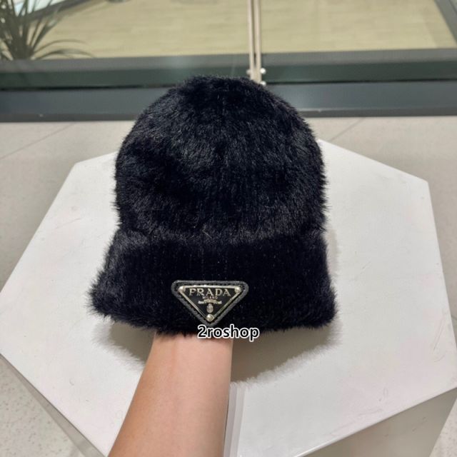 PRADA 모자