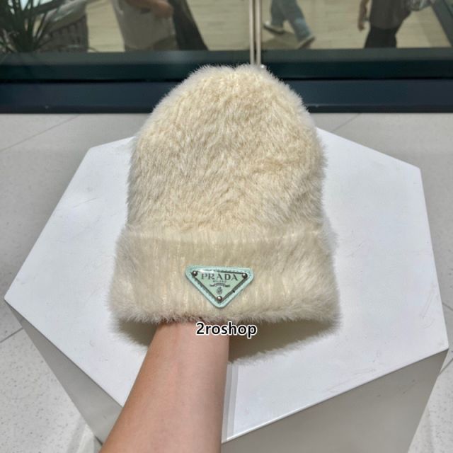 PRADA 모자
