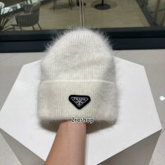 PRADA 모자