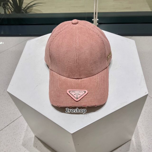 PRADA 모자