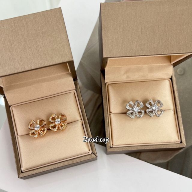 BVLGARI 피어싱