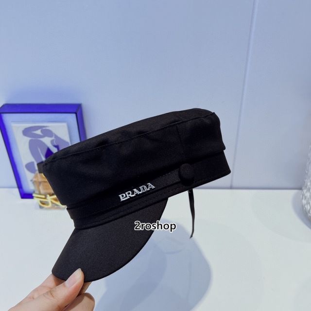 PRADA 모자