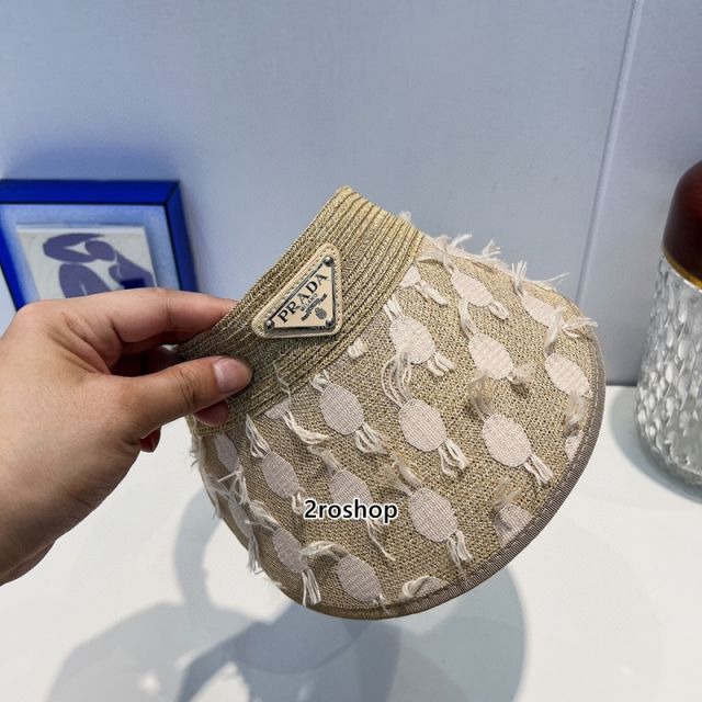 PRADA 모자