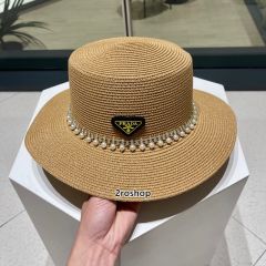 PRADA 모자