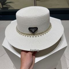 PRADA 모자
