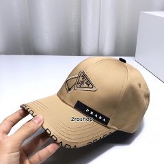 PRADA 모자