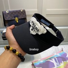 PRADA 모자