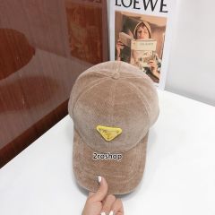 PRADA 모자