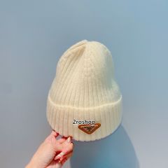 PRADA 모자